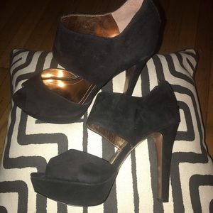 BCBG suede platform heels